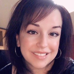 Meet your Posher, Cassandra